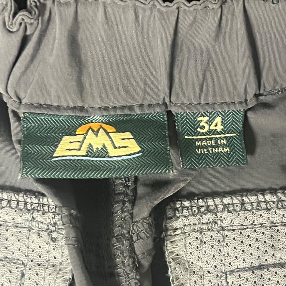 EMS Gray Cargo Shorts - size 34 - Picture 8 of 10